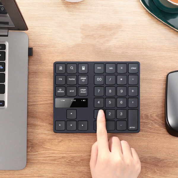 Multifunctional 35-key Charging Wireless Numeric Keyboard - Imagen 4